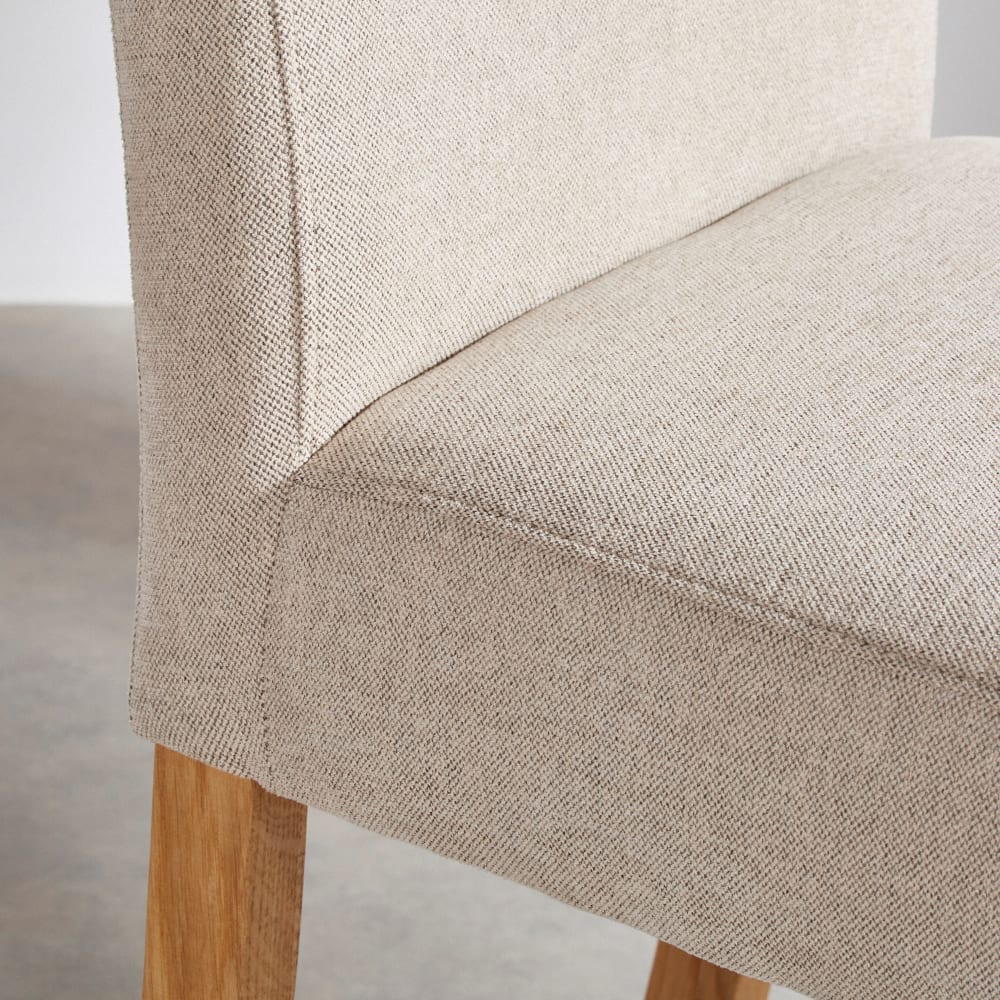 Chaise beige et pieds en bois de chêne — vue 4