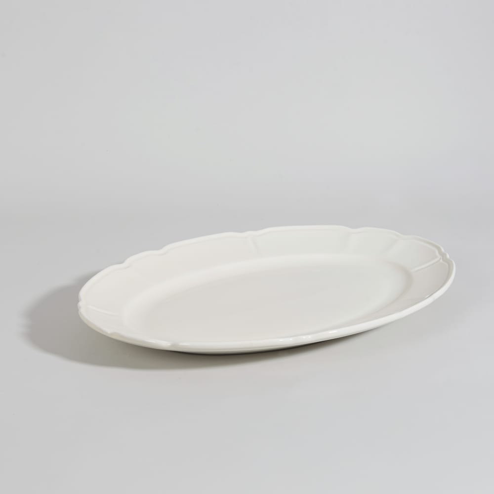 Plat de présentation ovale en grès blanc