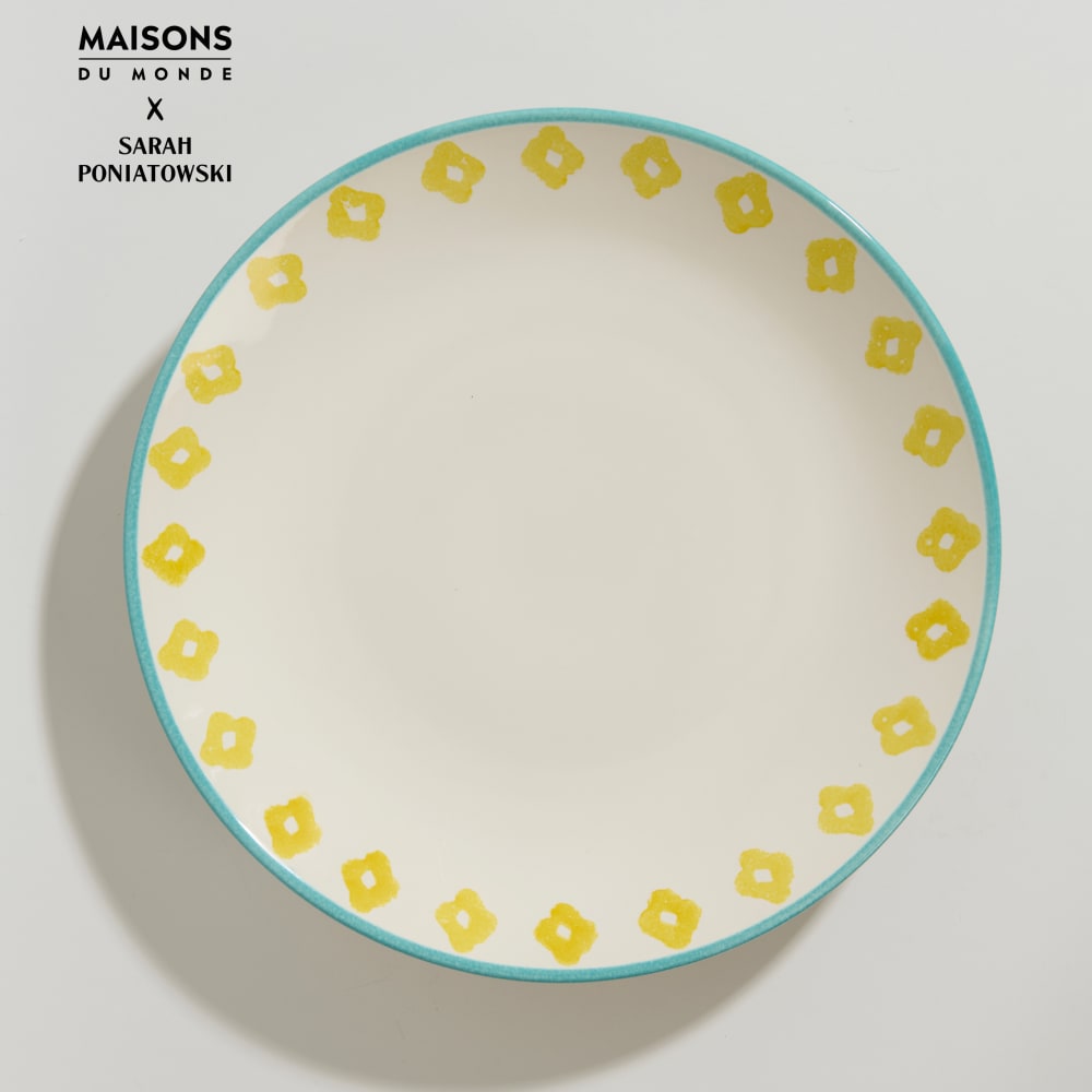 Assiette plate en grès écru, motif jaune et liseré bleu ciel