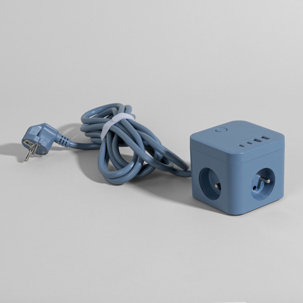 Multiprise carrée bleue 2 USB-A et 2 USB-C