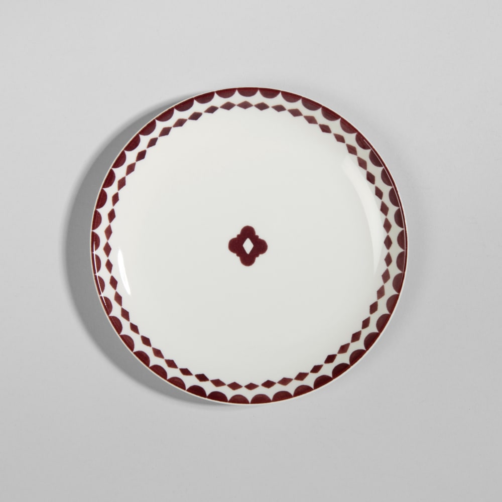 Assiette à dessert en céramique blanche à motifs Assiette à dessert en céramique blanche à motifs
