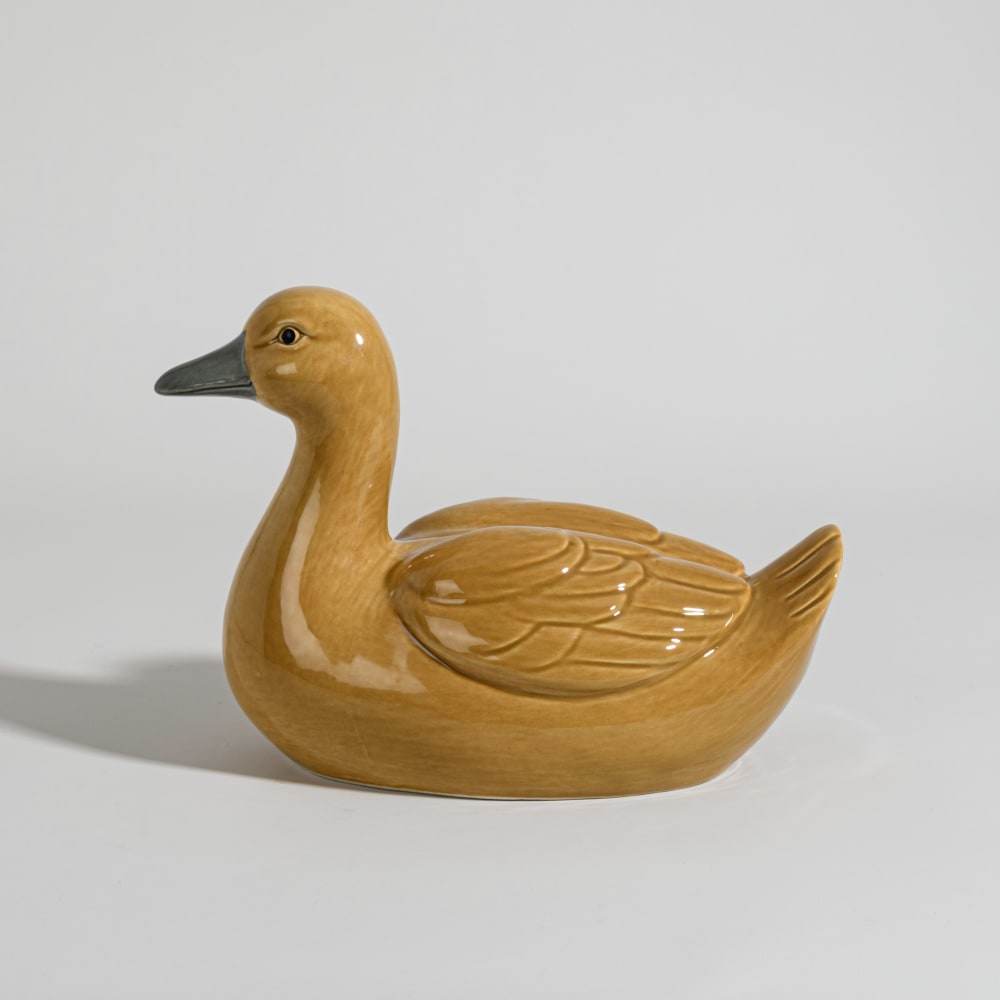 Statuette canard en faïence jaune moutarde, H19 cm — Beyit