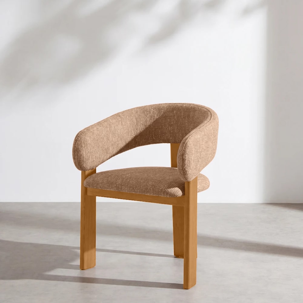 Fauteuil de table ocre moucheté et pieds en bois de frêne massif Fauteuil de table ocre moucheté et pieds en bois de frêne massif