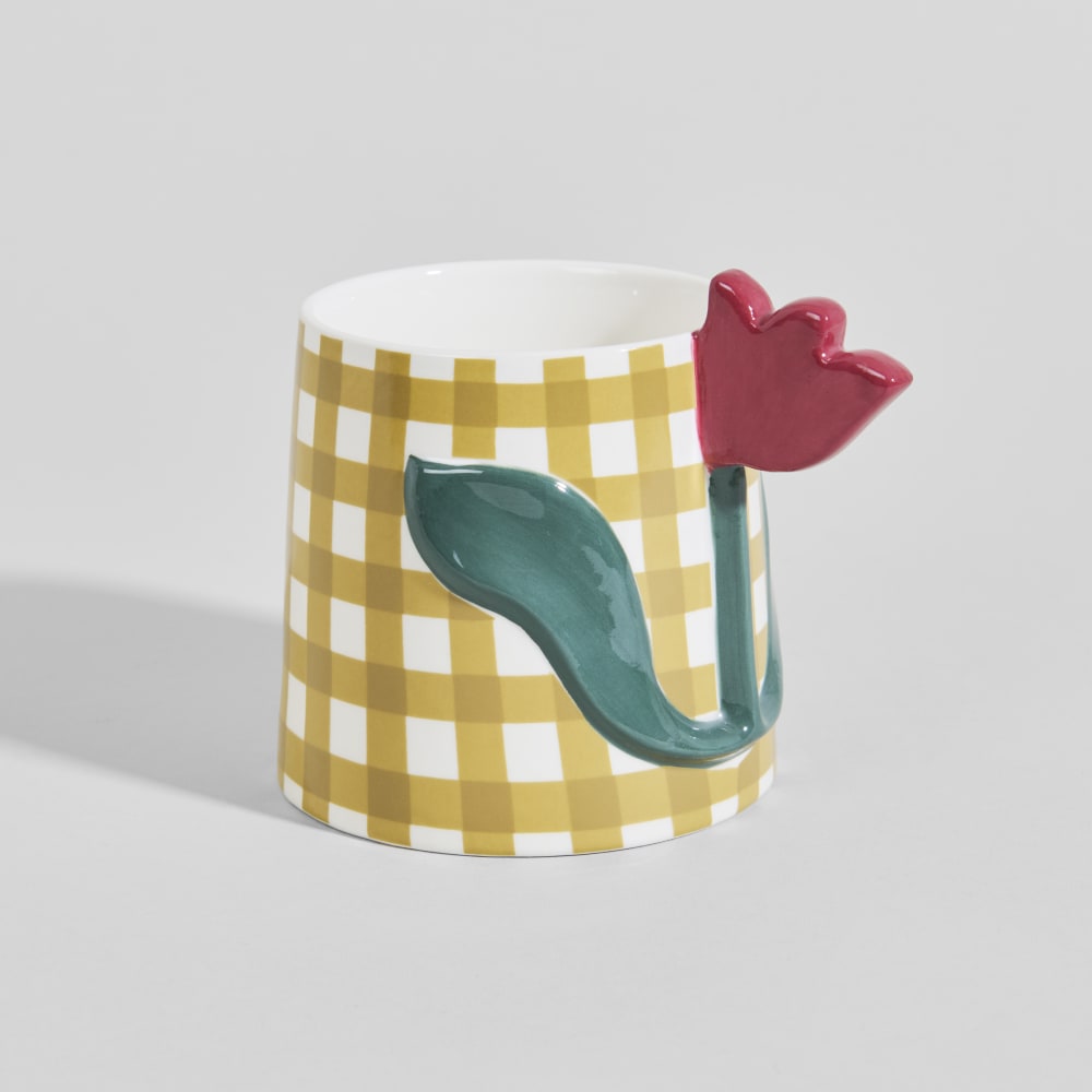 Mug en grès motif vichy jaune et anse fleur