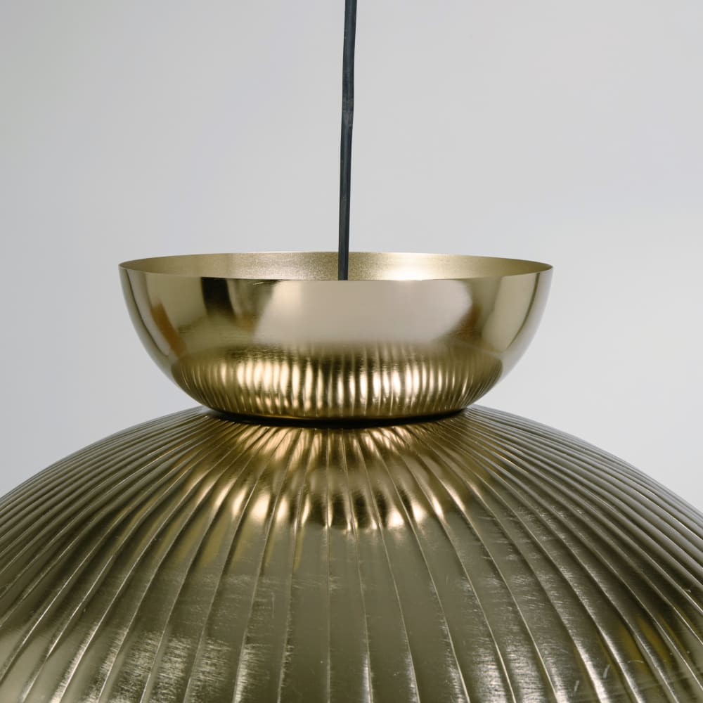 Suspension dôme en acier doré — vue 3