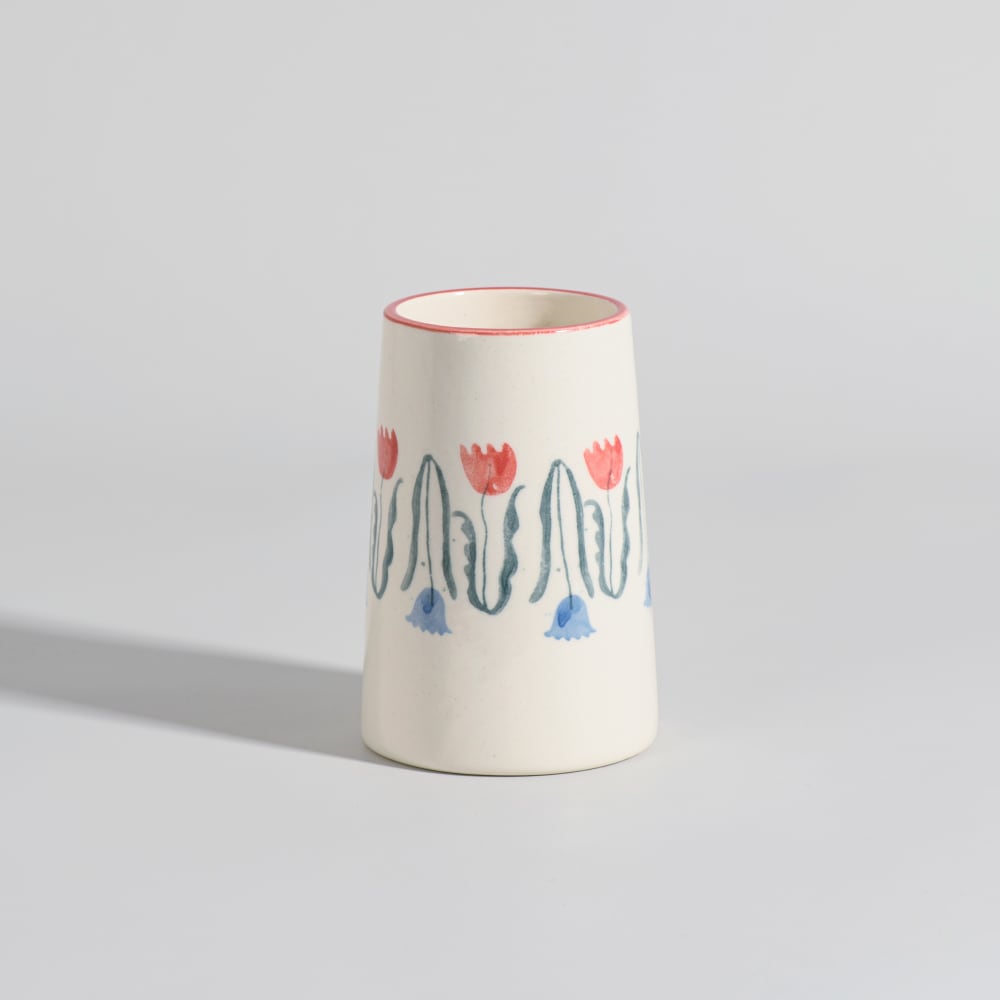 Gobelet en grès blanche motifs fleurs
