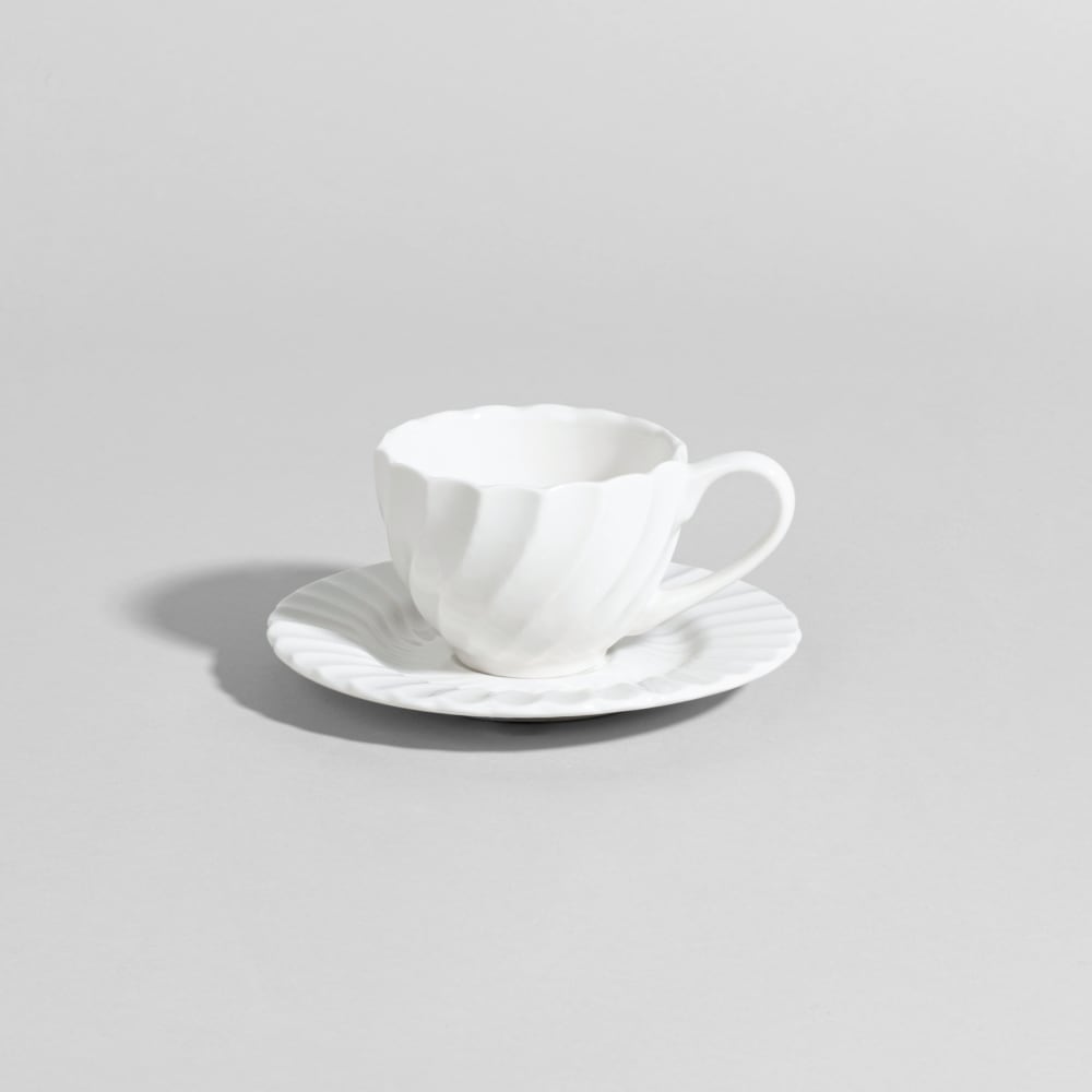 Tasse à café en porcelaine blanche motif spirale
