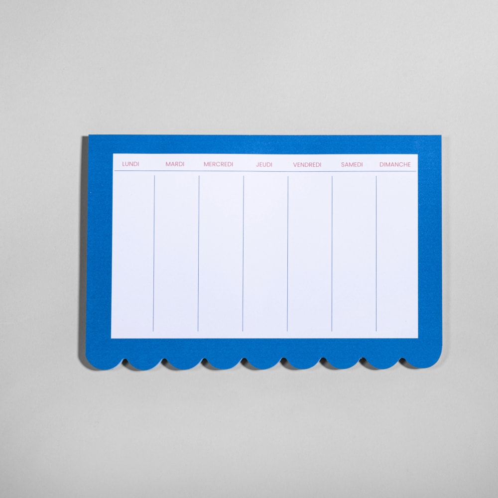 Semainier en papier blanc et bleu
