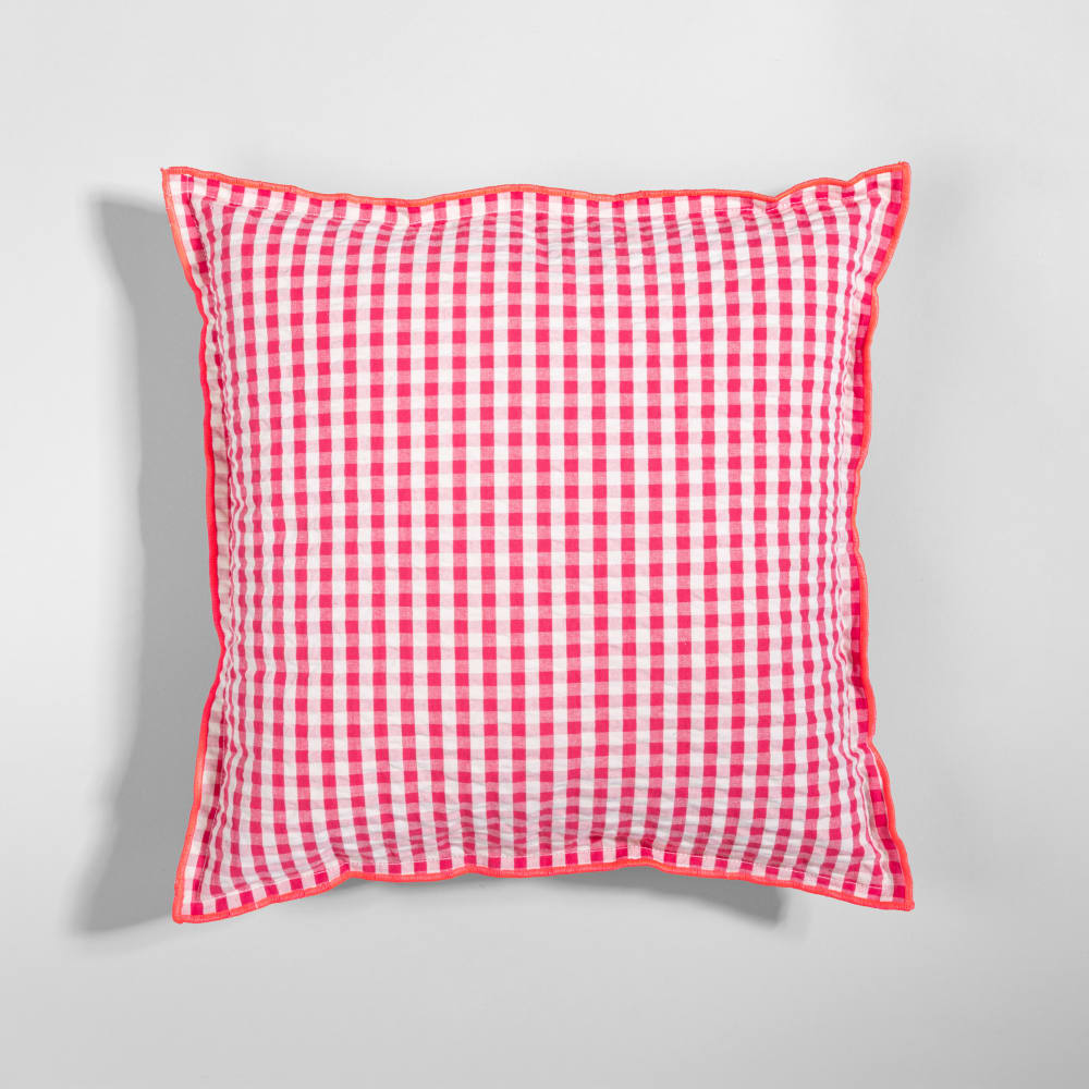 Housse de coussin en coton recyclé motif vichy rose et écru, 40x40 cm
