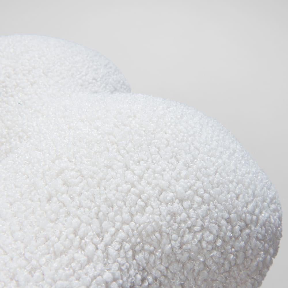 Coussin fleur en textile effet bouclette blanche — vue 4