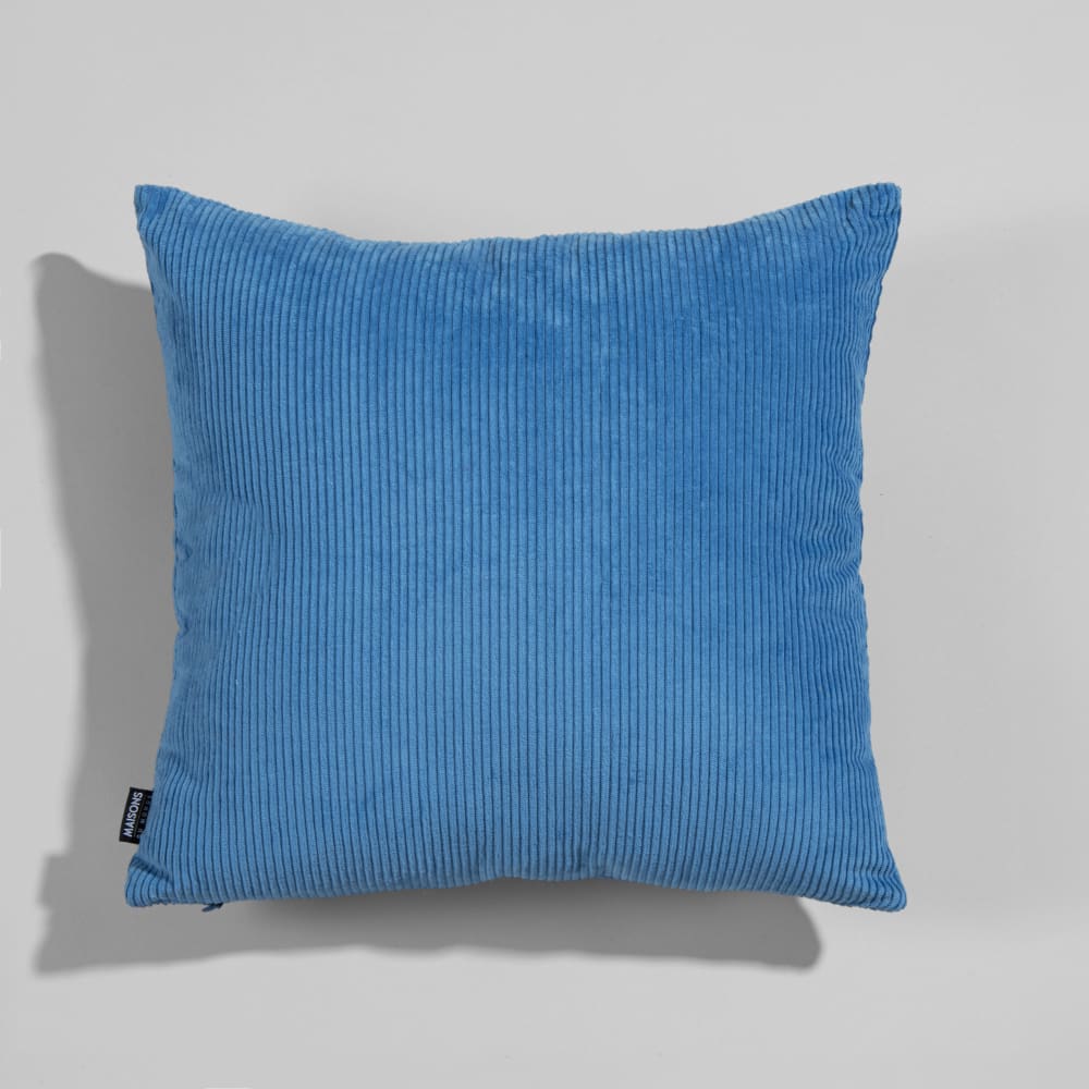 Coussin en coton effet velours côtelé bleu broderies fleurs écrues et roses, 40x40 cm — vue 3