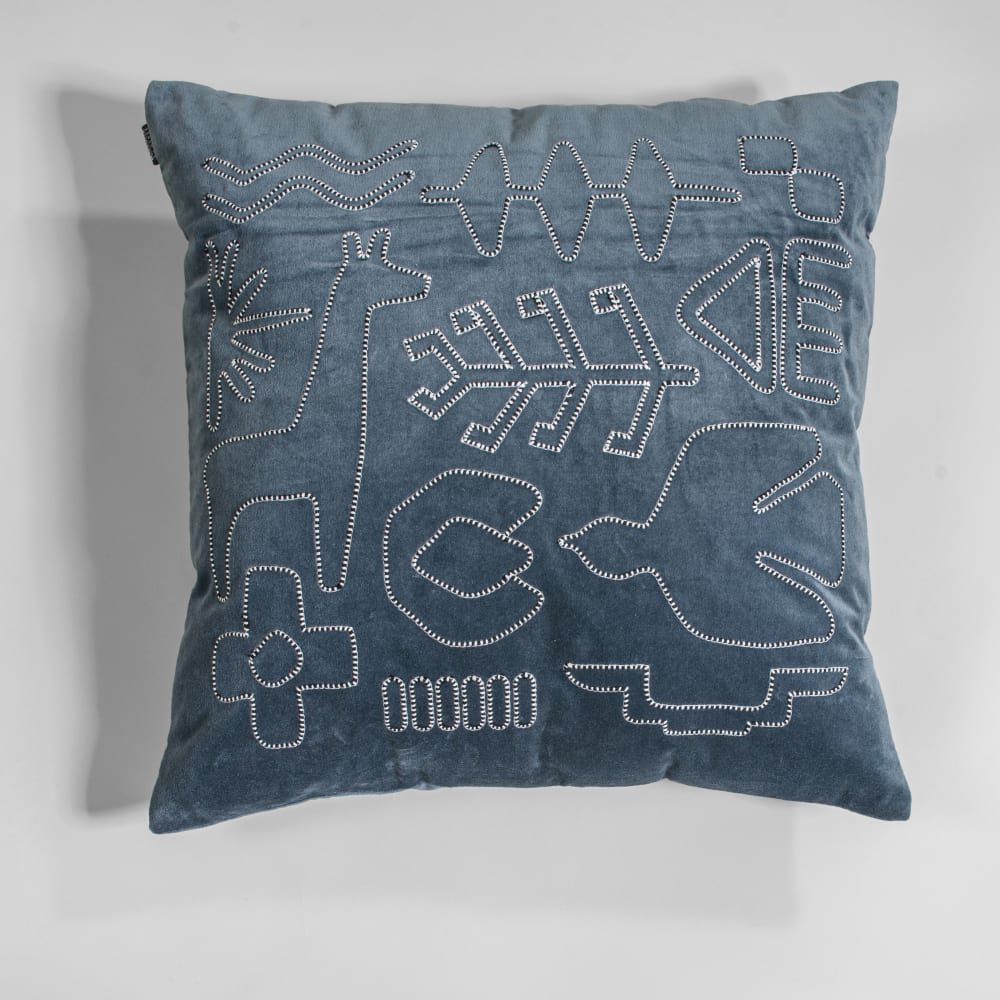 Coussin en velours de coton vert et broderie blanche, 60x60 cm — Beyit