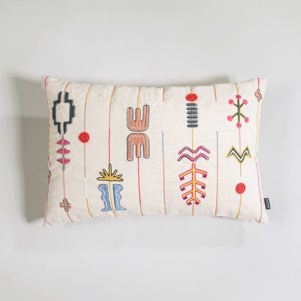 Coussin brodé grand format en coton et lin beige motifs multicolores, 60x40 cm