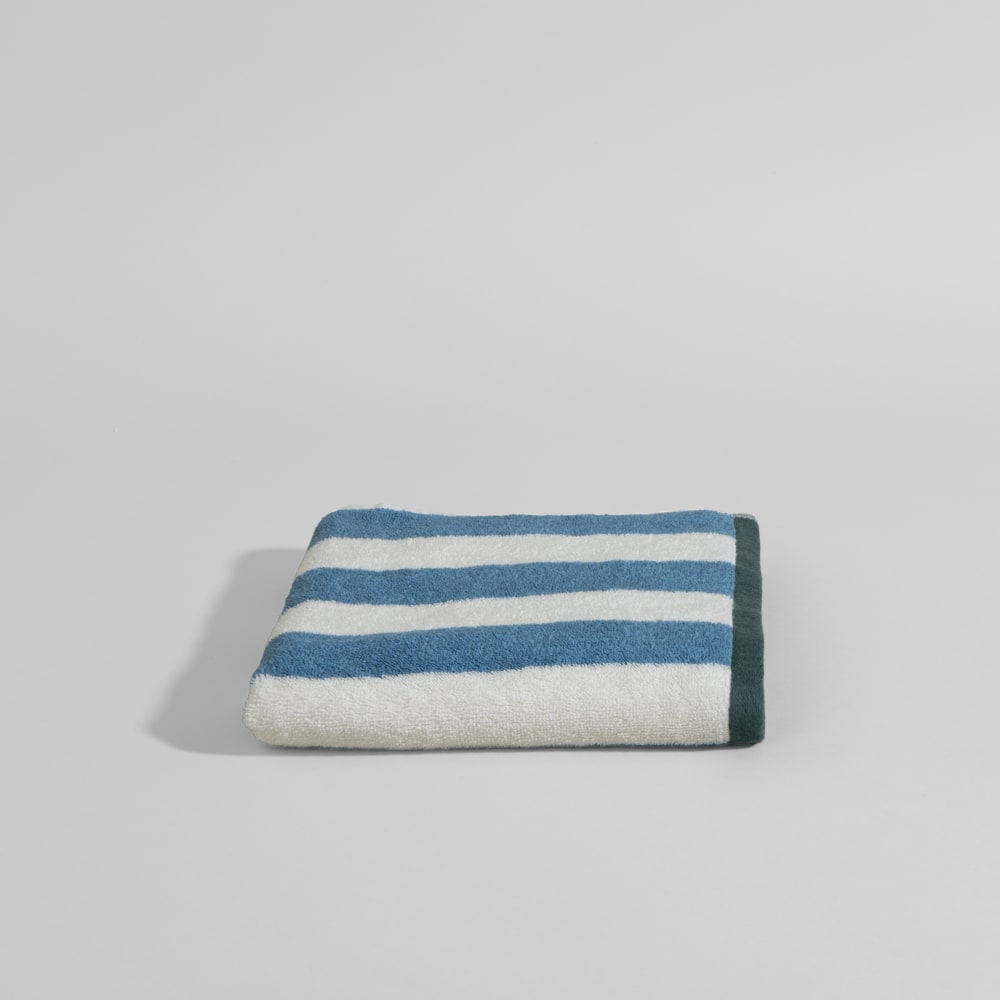 Serviette de toilette en coton biologique motif à rayures blanc, bleu et vert, 50x90 cm