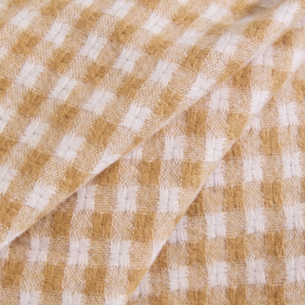 Plaid motif vichy ocre et blanc à franges, 130x170 cm — vue 4