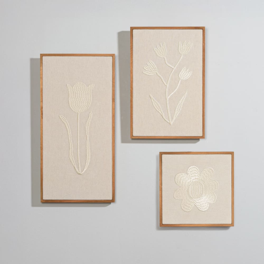 Toiles beiges et fleurs brodées (x3)