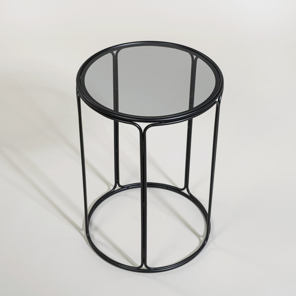 Bout de canapé en verre et acier noir — vue 4