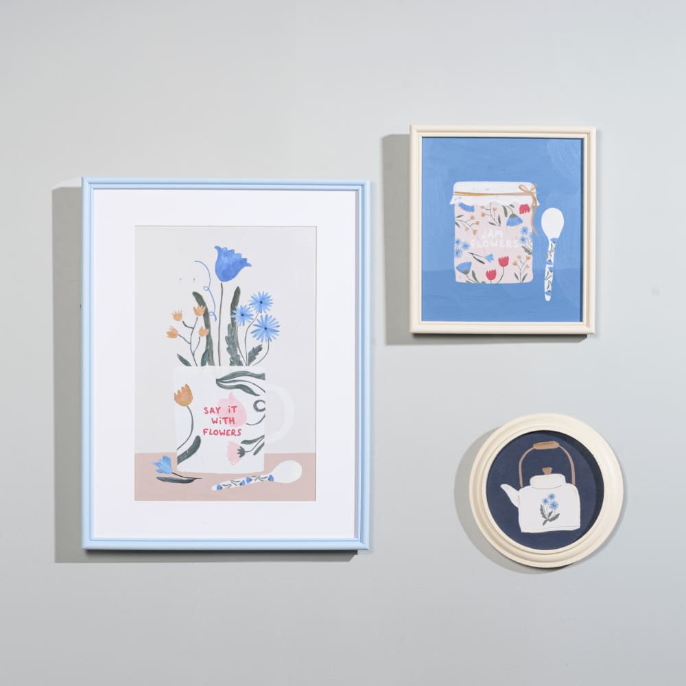 Toiles imprimées et peintes motifs multicolores (x3)