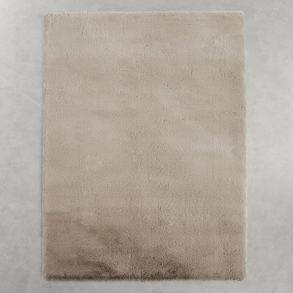 Tapis en polyester imitation fourrure taupe, 160x230 cm