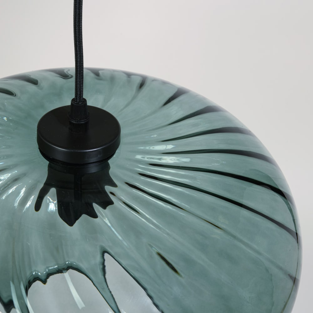Suspension en verre strié vert — vue 4