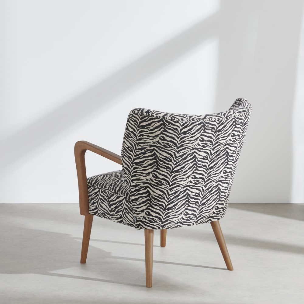 Fauteuil noir et blanc et pieds en bois d'hévéa massif — vue 4
