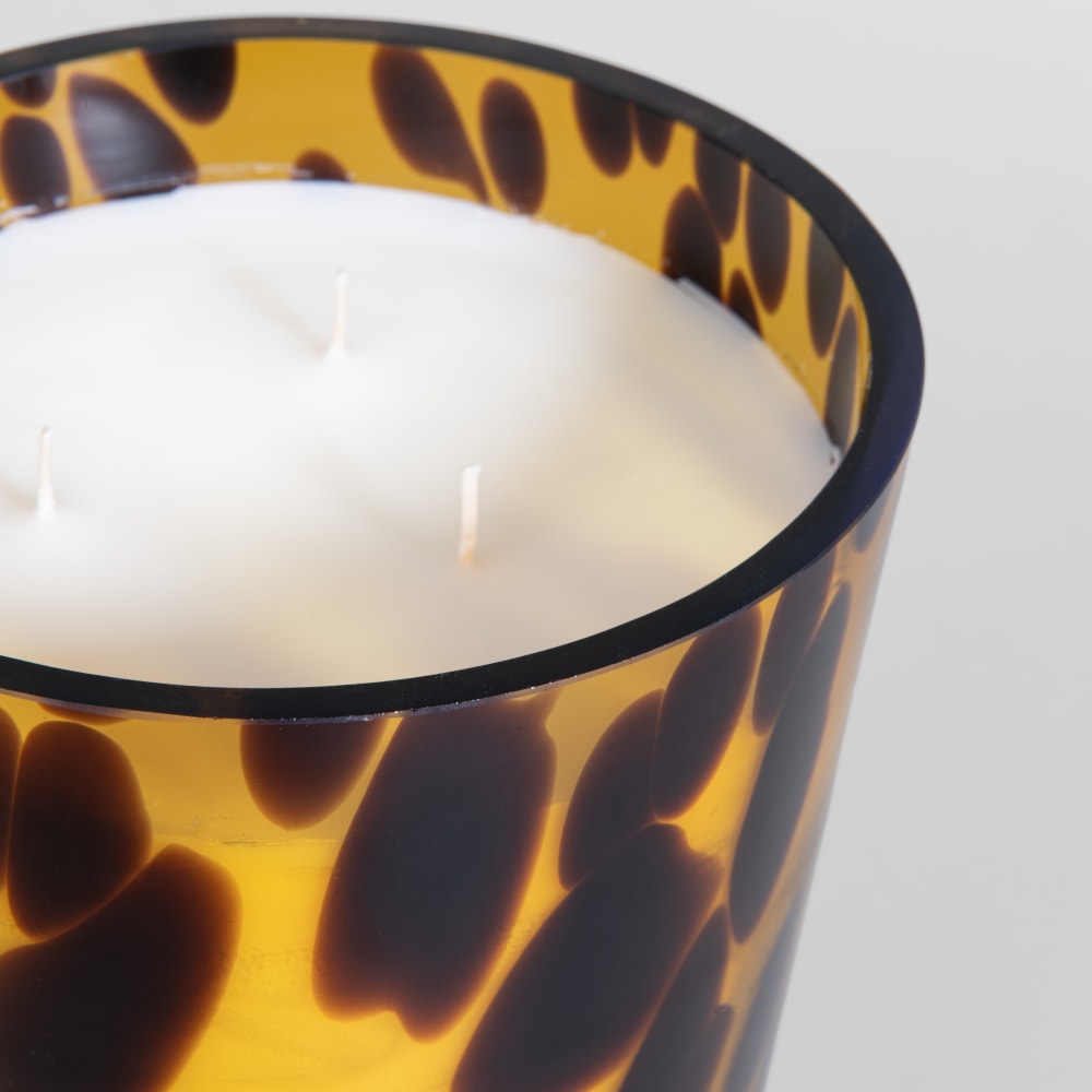 Duftkerze in schwarzem und braunem Glas, Duftrichtung „Würziges