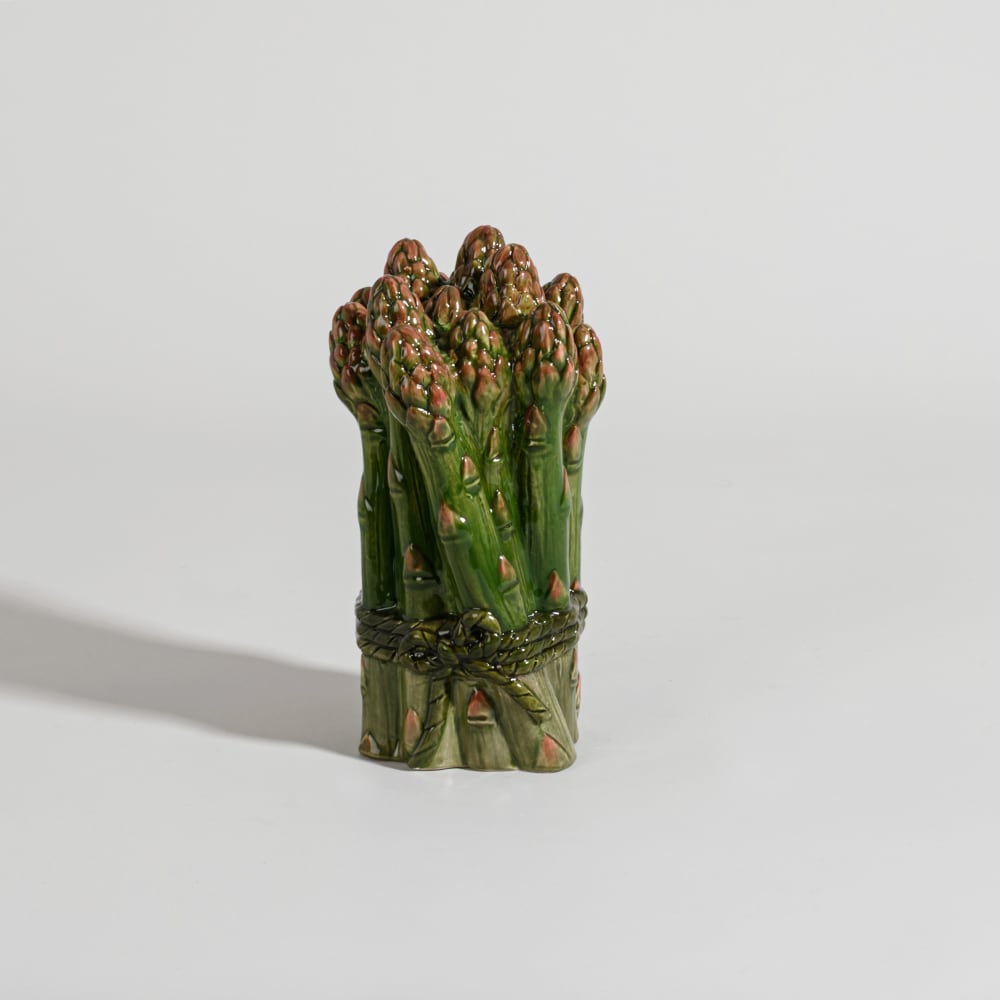 Statuette botte d'asperges en faïence verte et rose, H17 cm Statuette botte d'asperges en faïence verte et rose, H17 cm