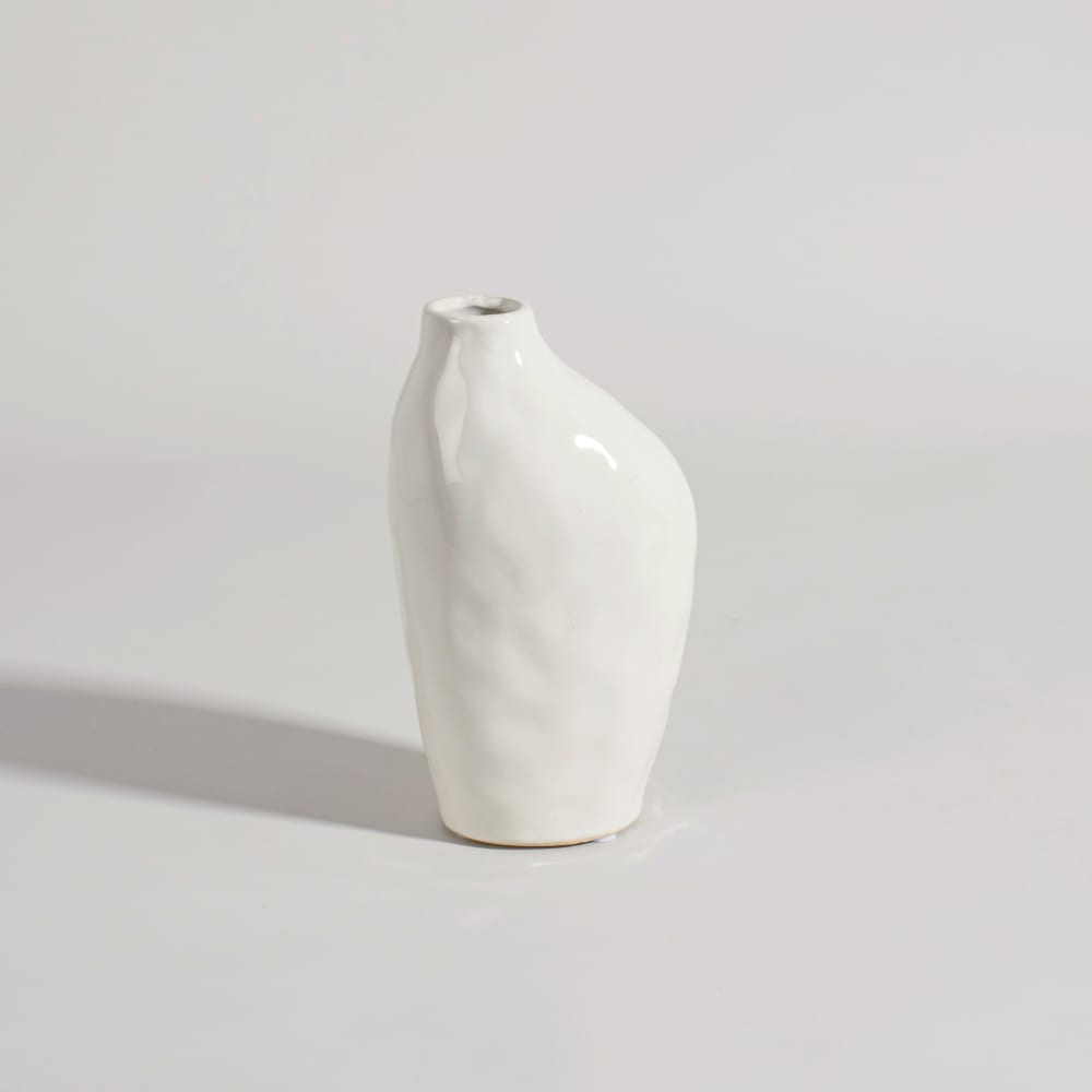 Vase en grès blanc cassé, H19 cm