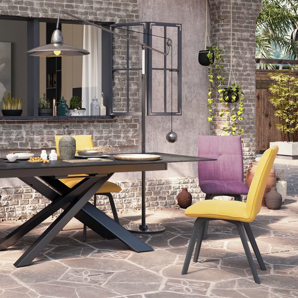 Lot de 2 chaises en coton jaune et métal gris