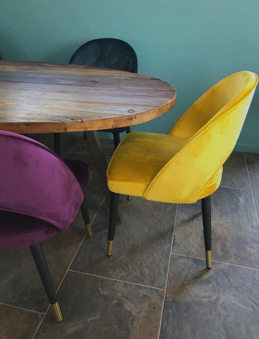 Chaise de salle à manger en velours jaune