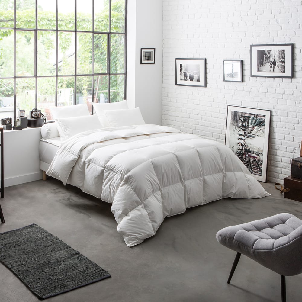 Couette 70% duvet de canard neuf chaude 140x200 cm - Maisons du Monde