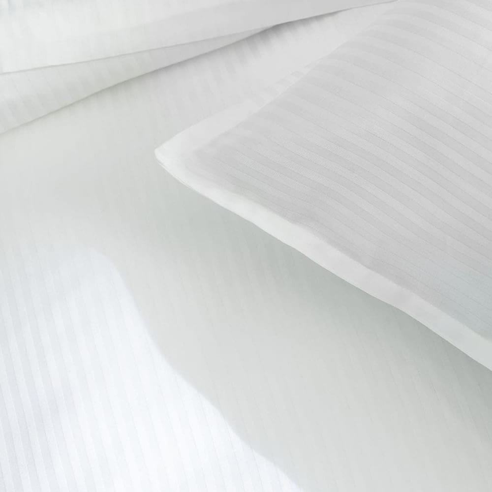 Taie d'oreiller carrée en satin blanc 65x65 — vue 4