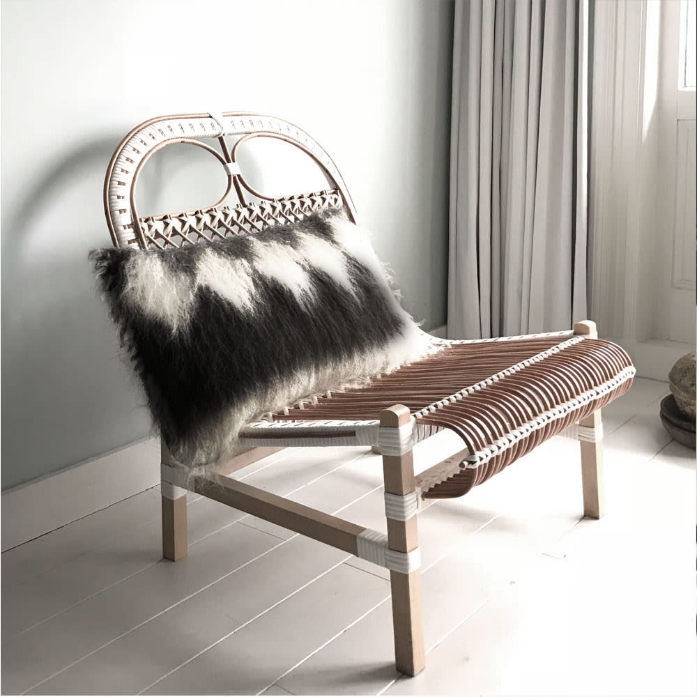 Coussin rectangle losange en laine noir 40x70