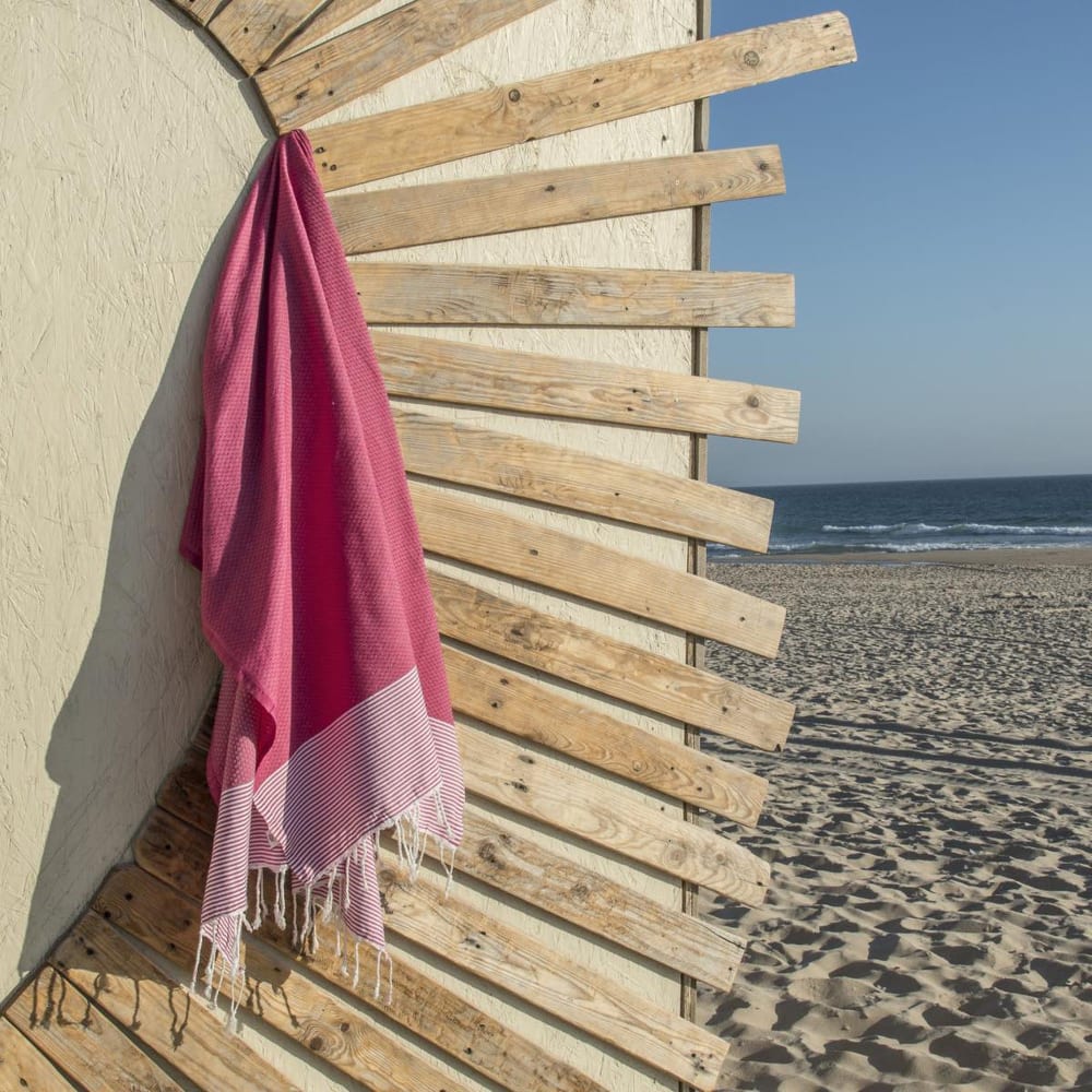 Fouta nid d'abeille coton 100x200 rose fuchsia - Maisons du Monde