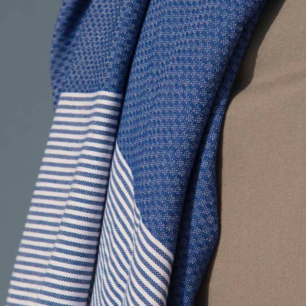 Fouta nid d'abeille coton 100x200 bleu grec - Maisons du Monde