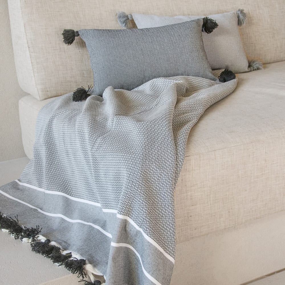 Plaid coton gris moyen 160x250 - Maisons du Monde