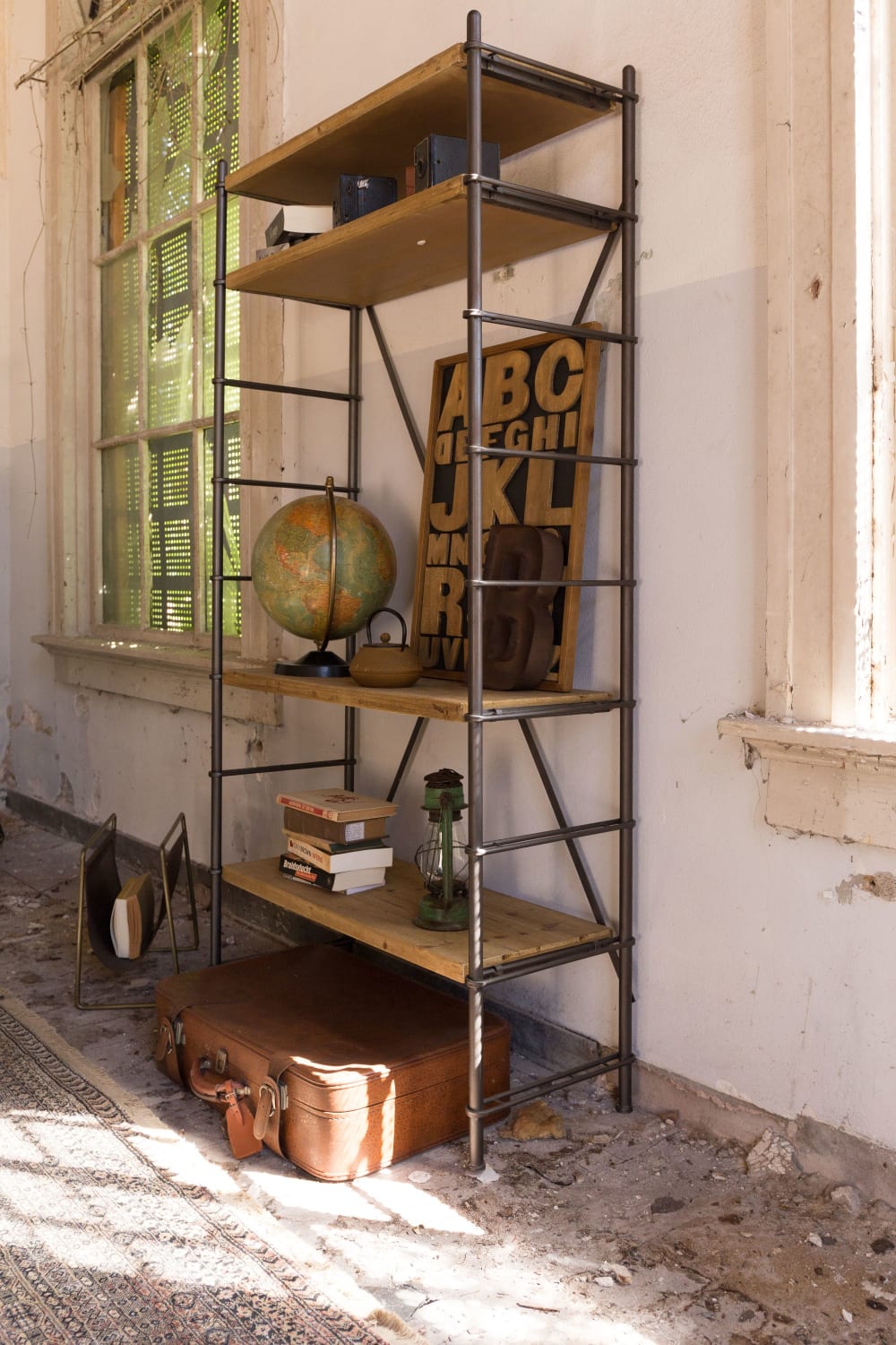 Scaffale in legno chiaro e metallo - Dutchbone