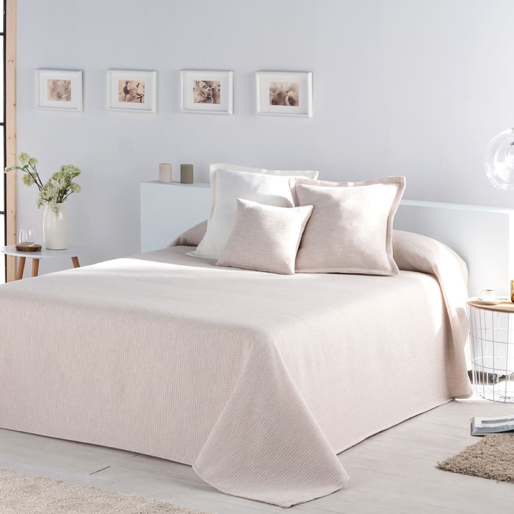 Naf Naf Baumwolltagesdecke 180x270; beige style modern Öko-Tex Zertifikat - Baumwolle