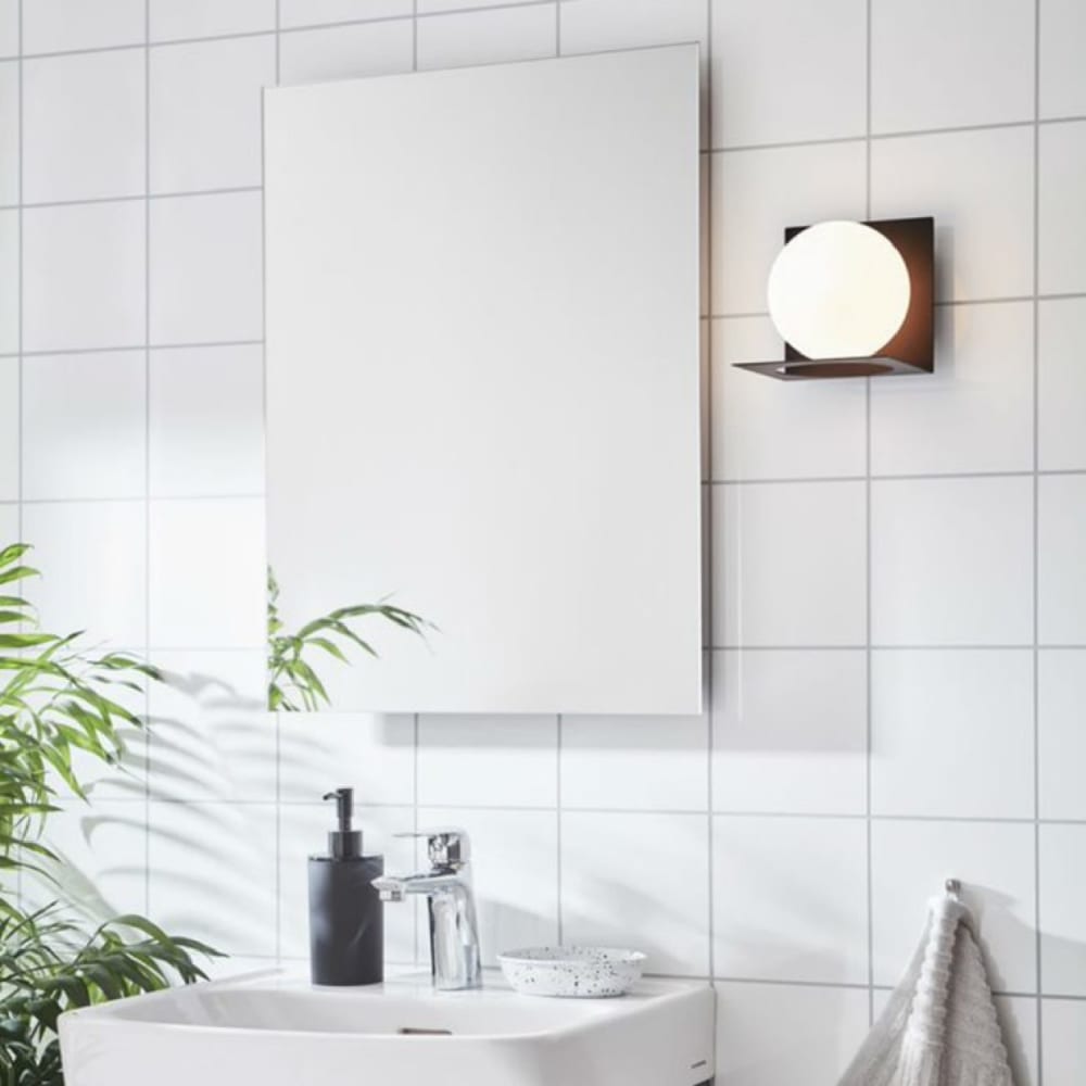 Applique de salle de bain métal noir/verre dépoli D12cm - Maisons du Monde