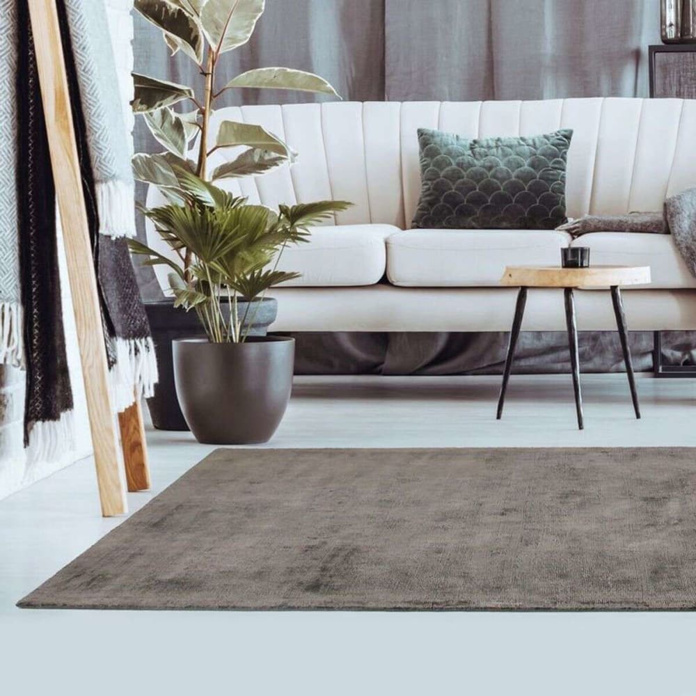 Tapis en viscose effet soyeux taupe 120x170 — vue 3