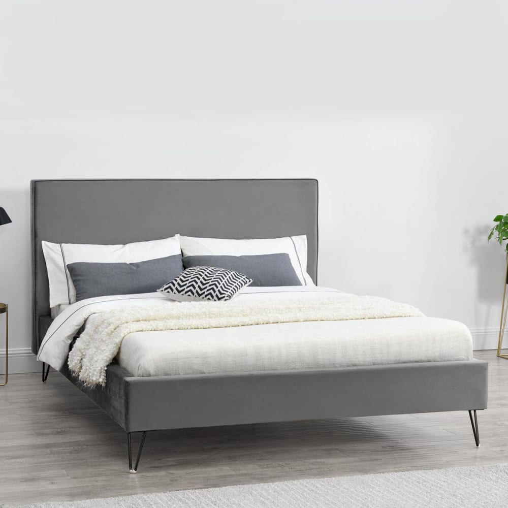Bettgestell 140 x 190 cm aus grauem und schwarzem Samt - Maisons