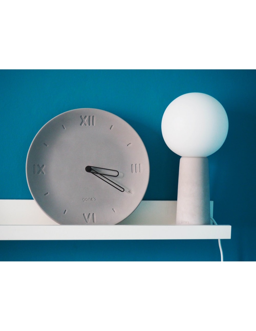 Reloj de pared en  hormigon, agujas negras - Maisons du Monde