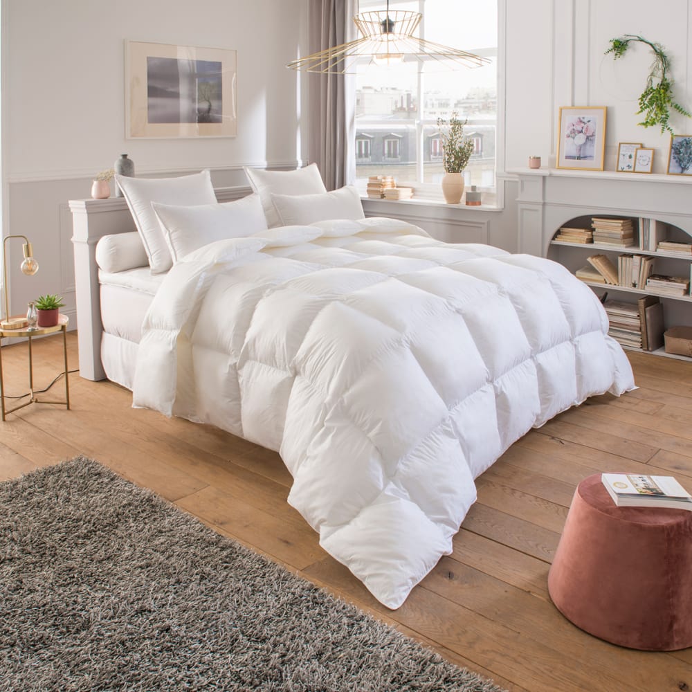 Couette 70% duvet - tempérée 240x260 cm - Maisons du Monde