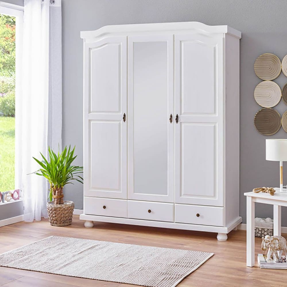 Armoire 3 portes en pin massif blanc - Maisons du Monde