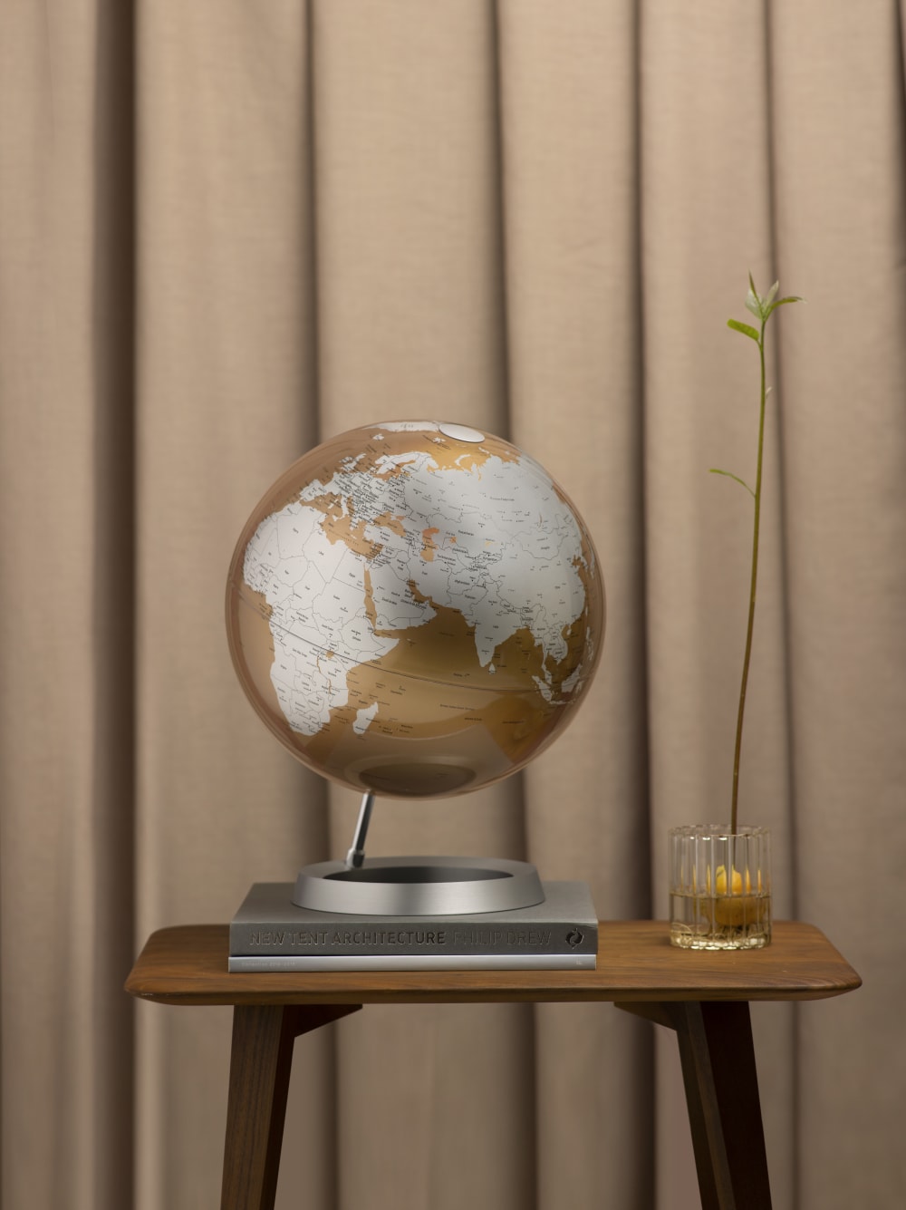 Globe terrestre de design 30 cm textes en anglais - Maisons du Monde