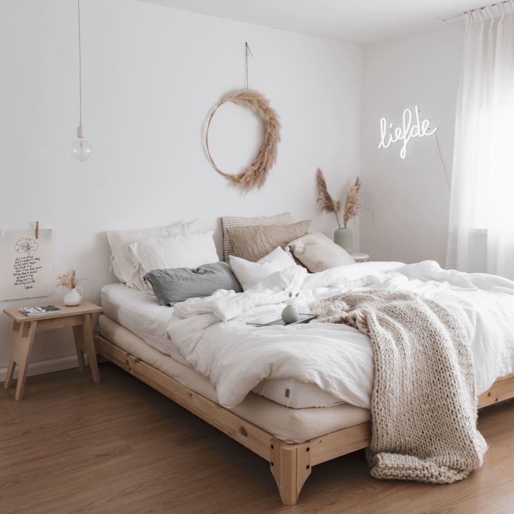 Lit en pin massif, sommier inclus  180x200 - Maisons du Monde