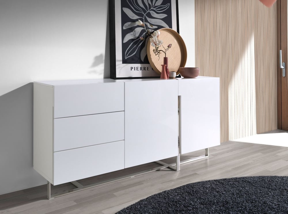 Buffet en bois blanc et acier chromé