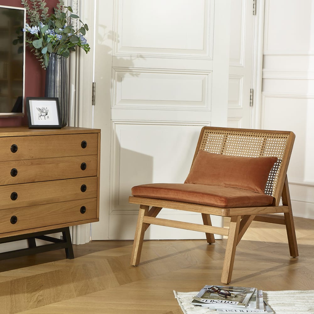 Fauteuil scandinave en chêne, cannage et velours caramel