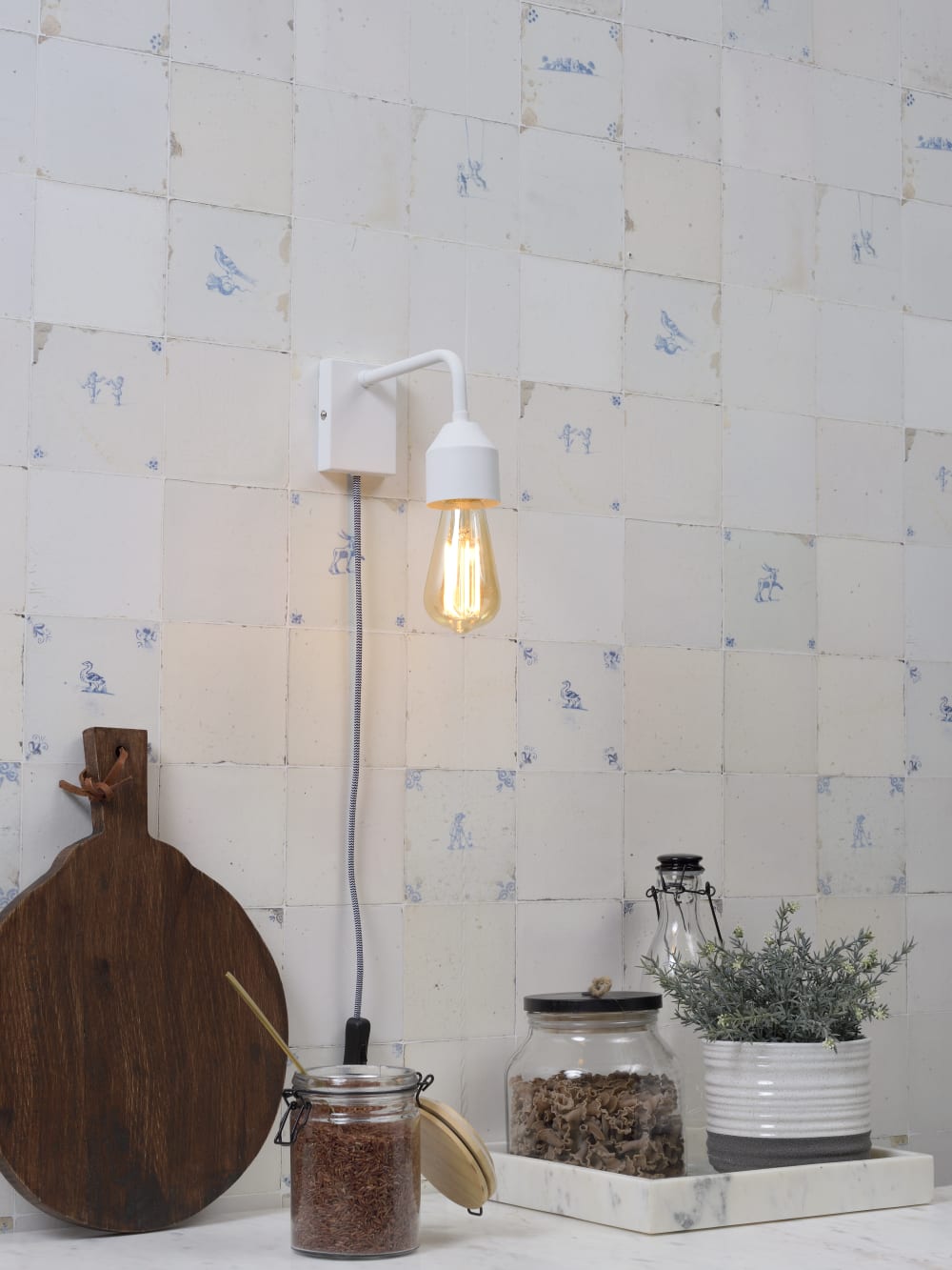 Applique murale en métal blanc avec prise H14cm — vue 4