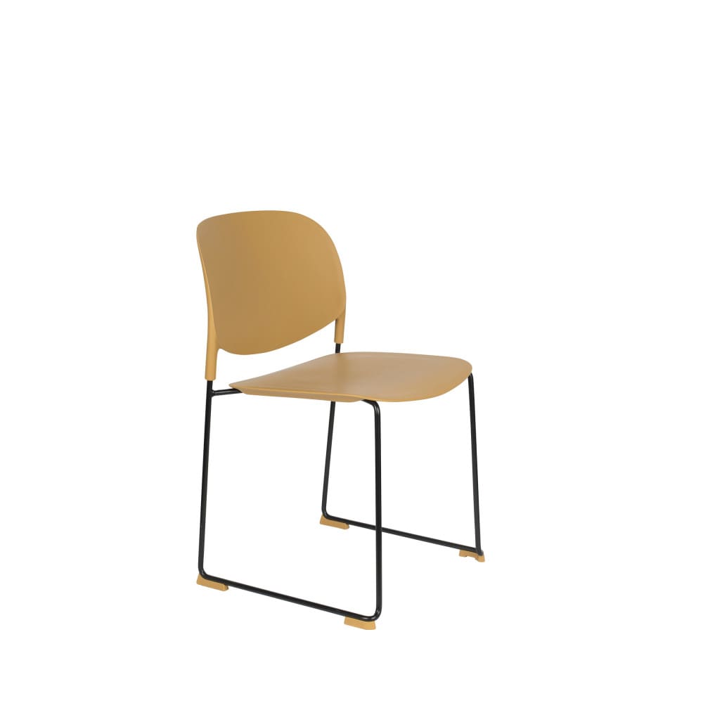 4 chaises en plastique